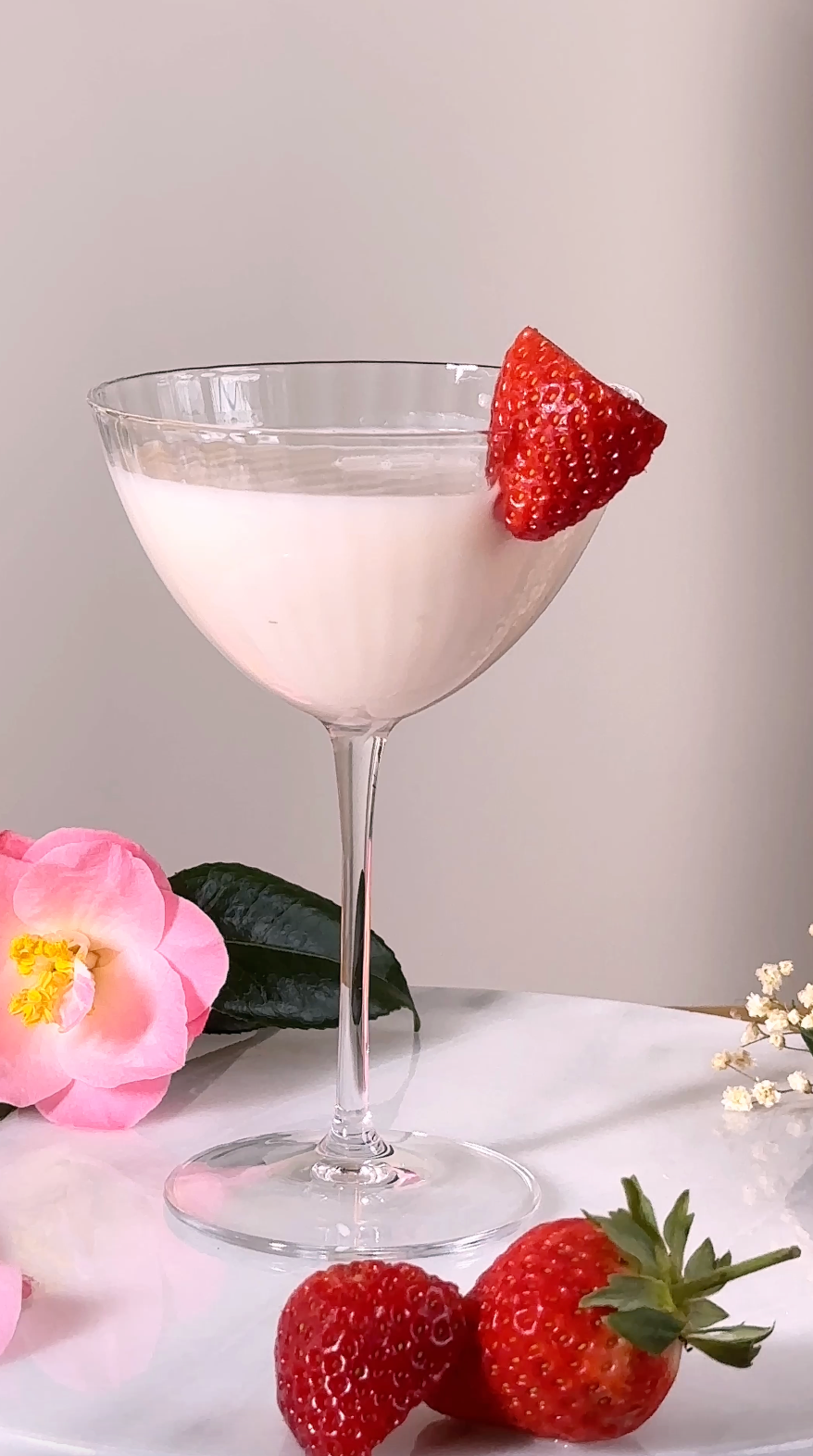 Creamy Tequila Rose Cocktail Recipe: Flor De Aura made with Tequila Rose Cream Liqueur